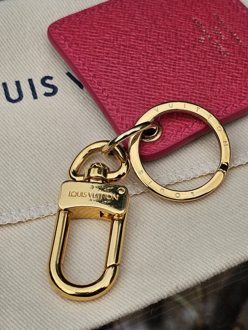 Louis Vuitton Illustrate Bag Charm Pink